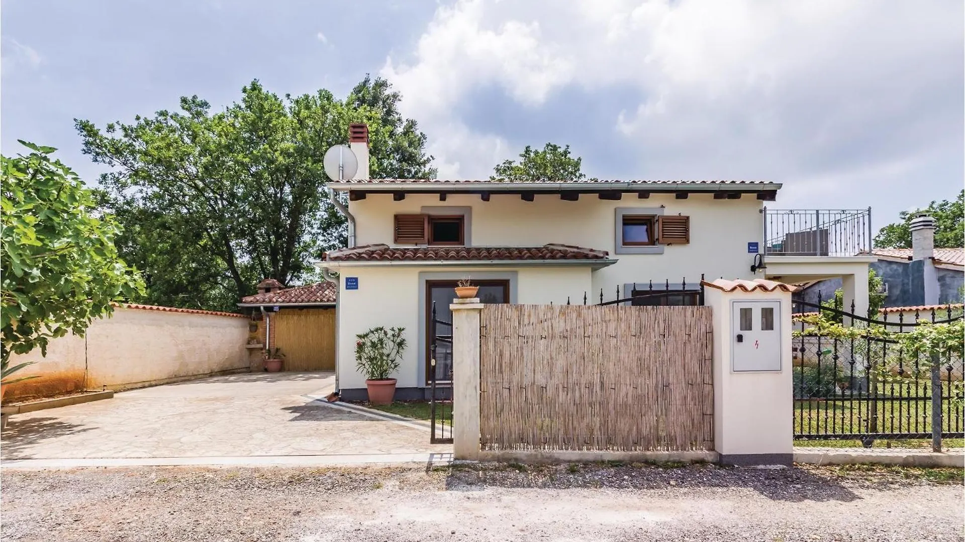 Nice Home In Medulin With Kitchen 0*,  Croatia