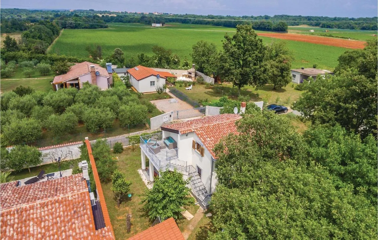 Nice Home In Medulin With Kitchen