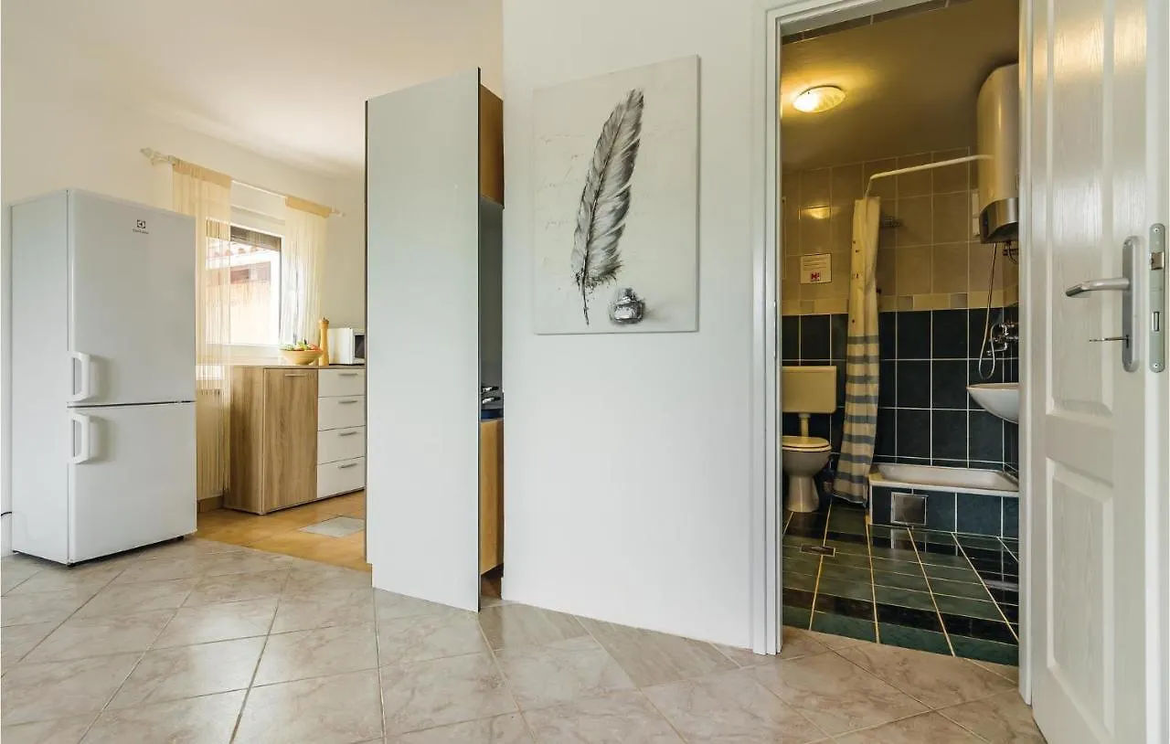 Nice Home In Medulin With Kitchen 0*,  克罗地亚